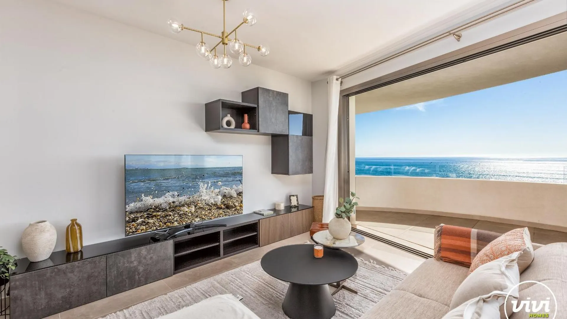 Vivi Homes - Emerald Pool, Sea View, Gym & Sauna El Faro Spain