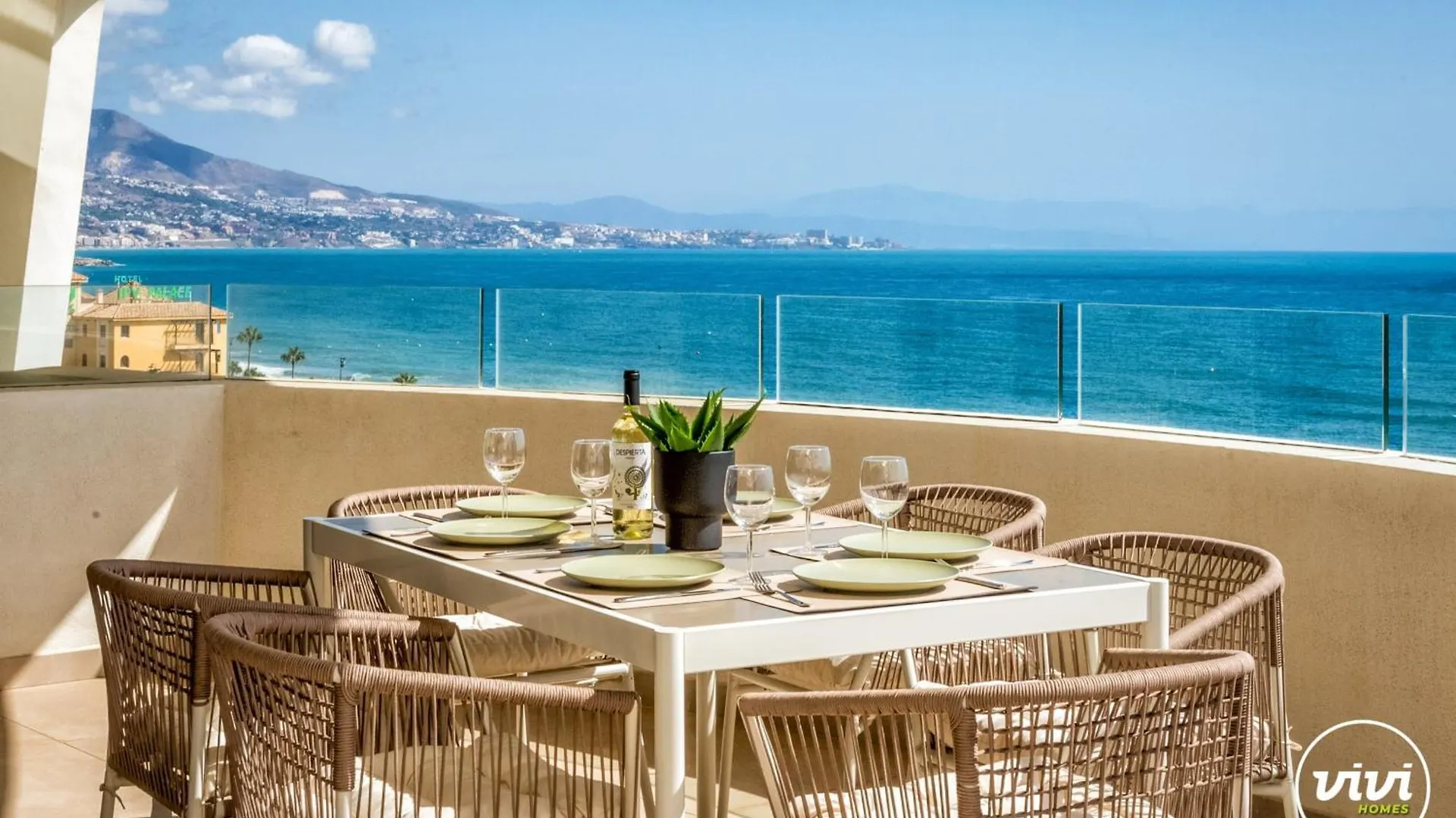 Vivi Homes - Emerald Pool, Sea View, Gym & Sauna El Faro Apartment