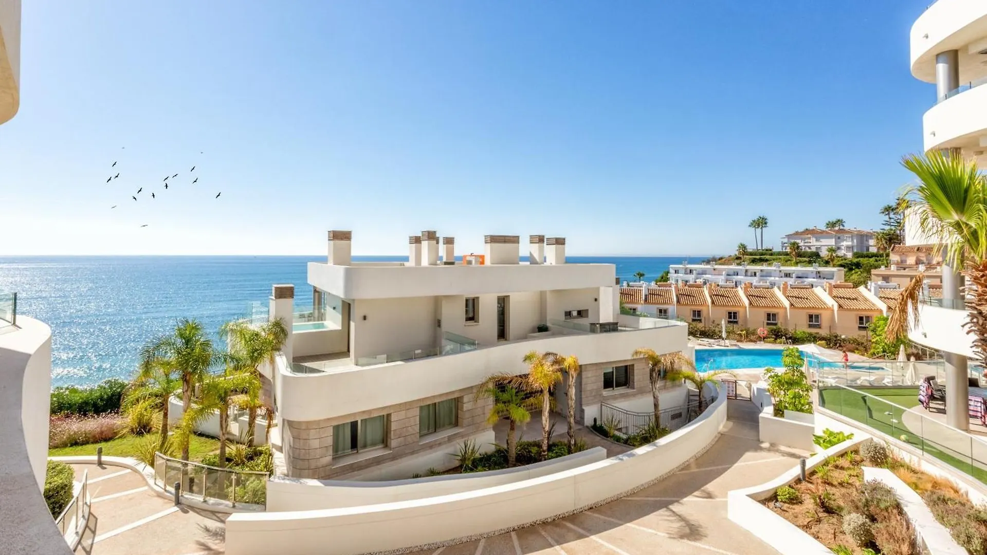 Apartment Vivi Homes - Emerald Pool, Sea View, Gym & Sauna El Faro Spain